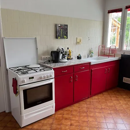 Maison De Avec Piscine Hébergement de vacances Nîmes