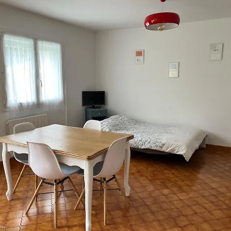 Maison De Avec Piscine Hébergement de vacances *